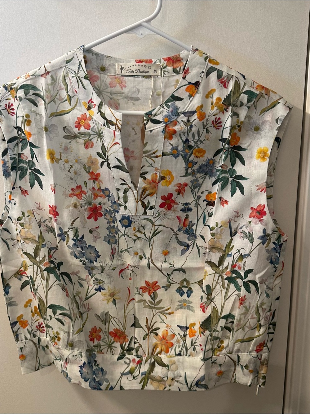 Linen Floral Split-Neck Sleeveless Blouse - Multicolor